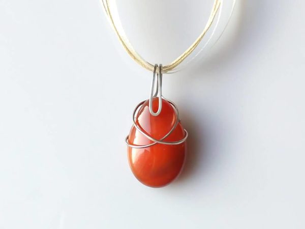 Náhrdelník s přívěskem karneol * Carnelian pendant necklace