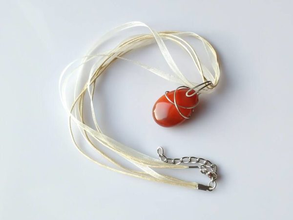 Náhrdelník s přívěskem karneol * Carnelian pendant necklace