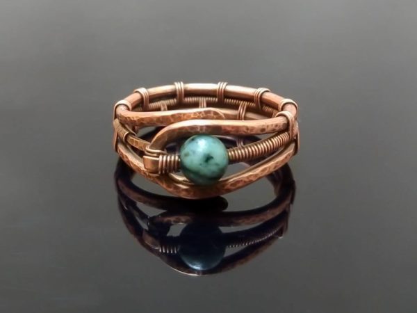 Měděný prsten s tyrkysem africkým * Copper ring with African Turquoise bead