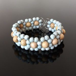 Náramek z dřevěných korálků modrý * Wooden bead bracelet, blue